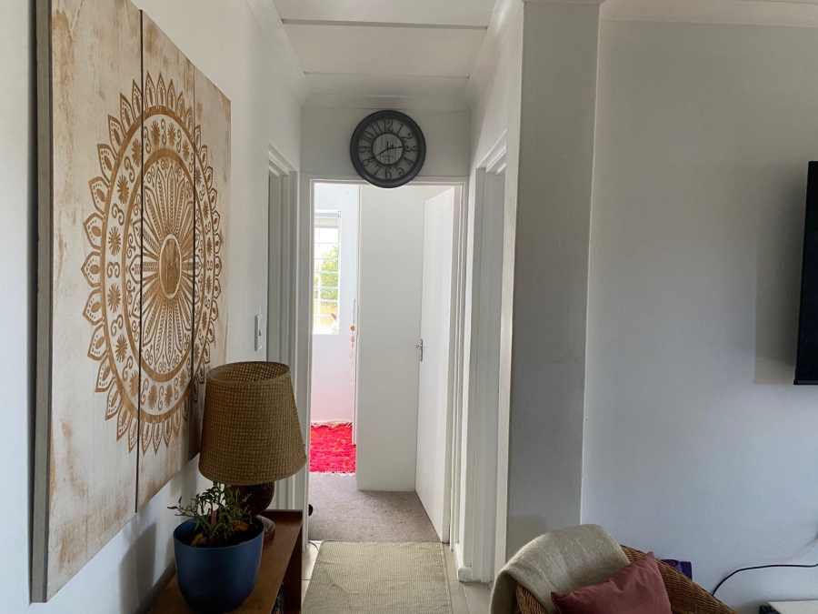 To Let 2 Bedroom Property for Rent in Welcome Glen Western Cape